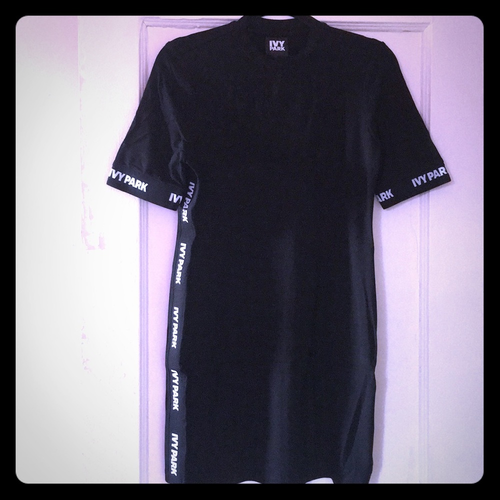 IVY PARK SHORT LOGO DRESS